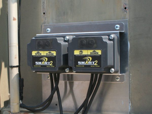 Electric Gate and Hoist